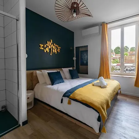 Design And Air-Conditioned Apartment