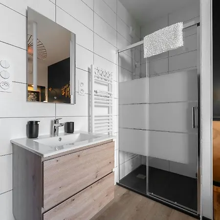 Design And Air-Conditioned Apartment * Vichy