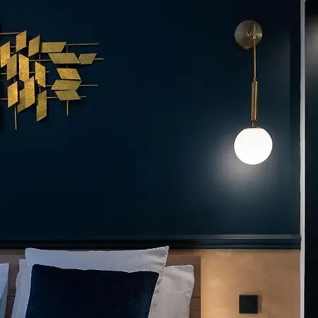 Design And Air-Conditioned Apartment Vichy