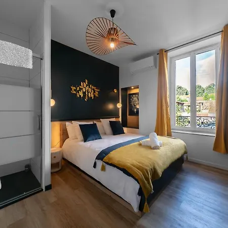 Apartment Design And Air-Conditioned Apartment