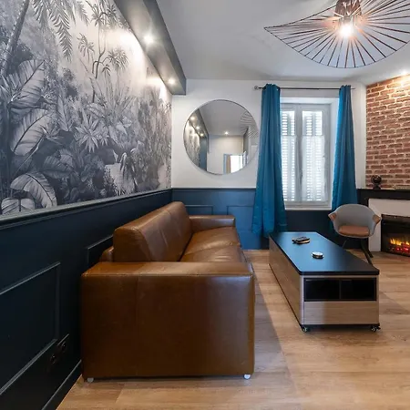 Design And Air-Conditioned Apartment