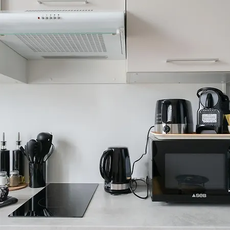 Design And Air-Conditioned Apartment Apartment