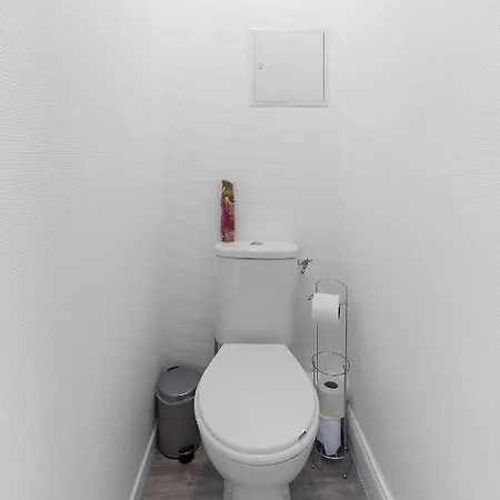 Design And Air-Conditioned Apartment Apartment