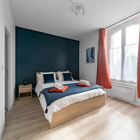Design And Air-Conditioned Apartment Vichy