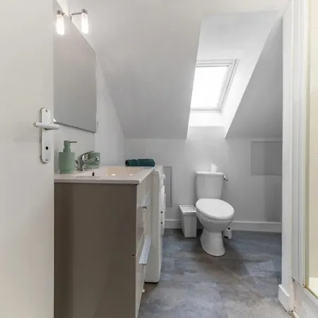 Apartment Design And Air-Conditioned Apartment Vichy