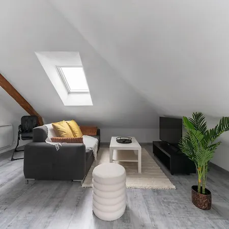Design And Air-Conditioned Apartment